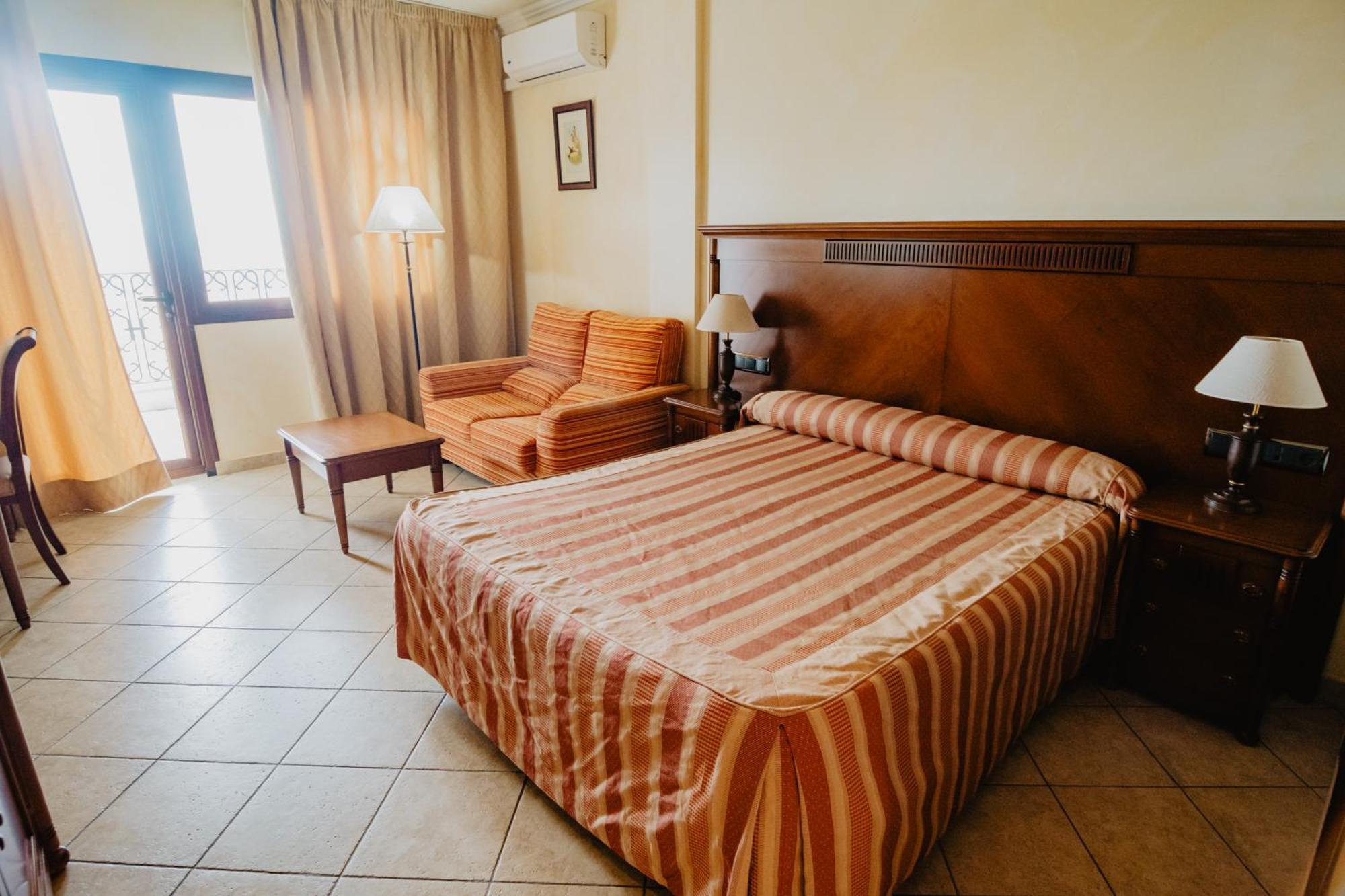 Hotel Hacienda Don Manuel Granja de Torrehermosa Ngoại thất bức ảnh